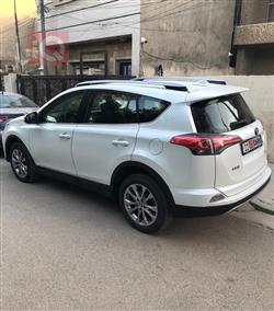 تۆیۆتا ڕاڤ 4